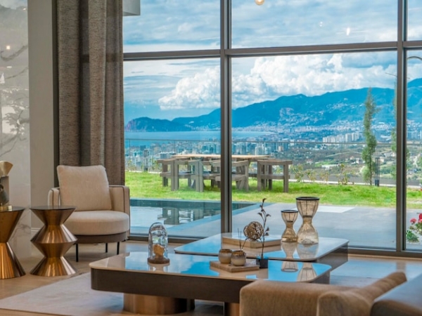 Antalya Muratpaşa Kızılarık Cam Balkon